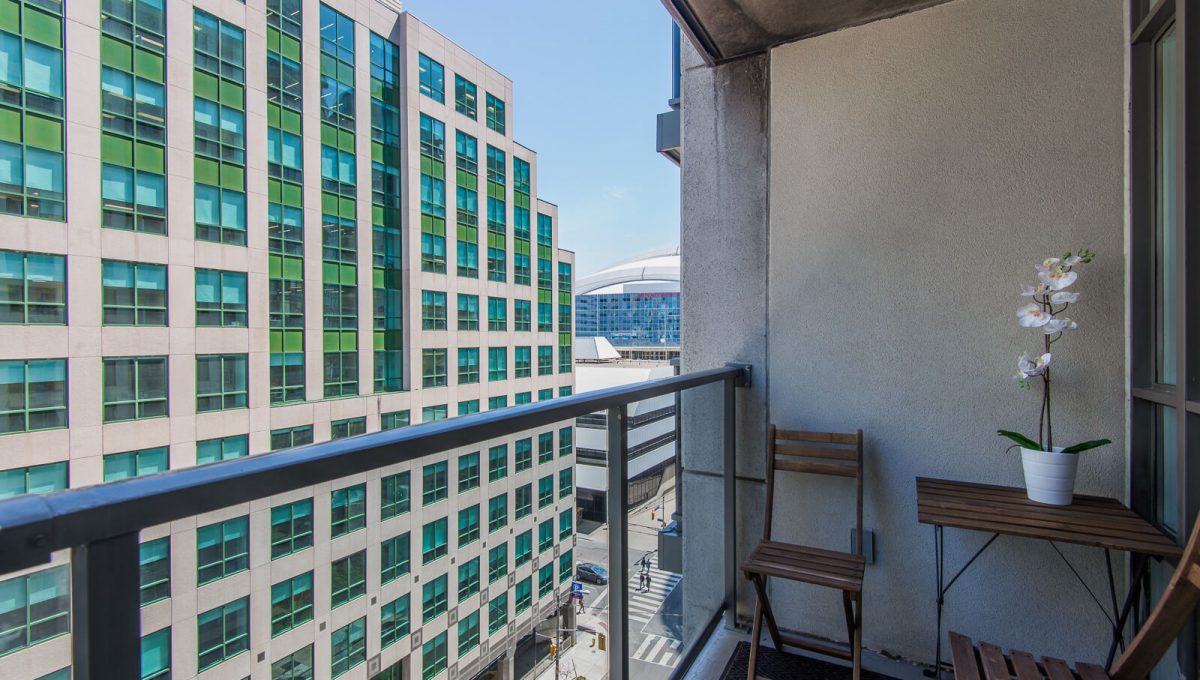 1009-20 Blue Jays Way - Balcony