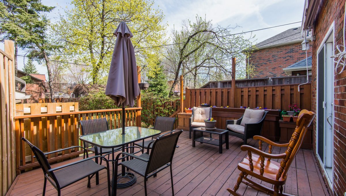 16 McRae Dr - Backyard patio