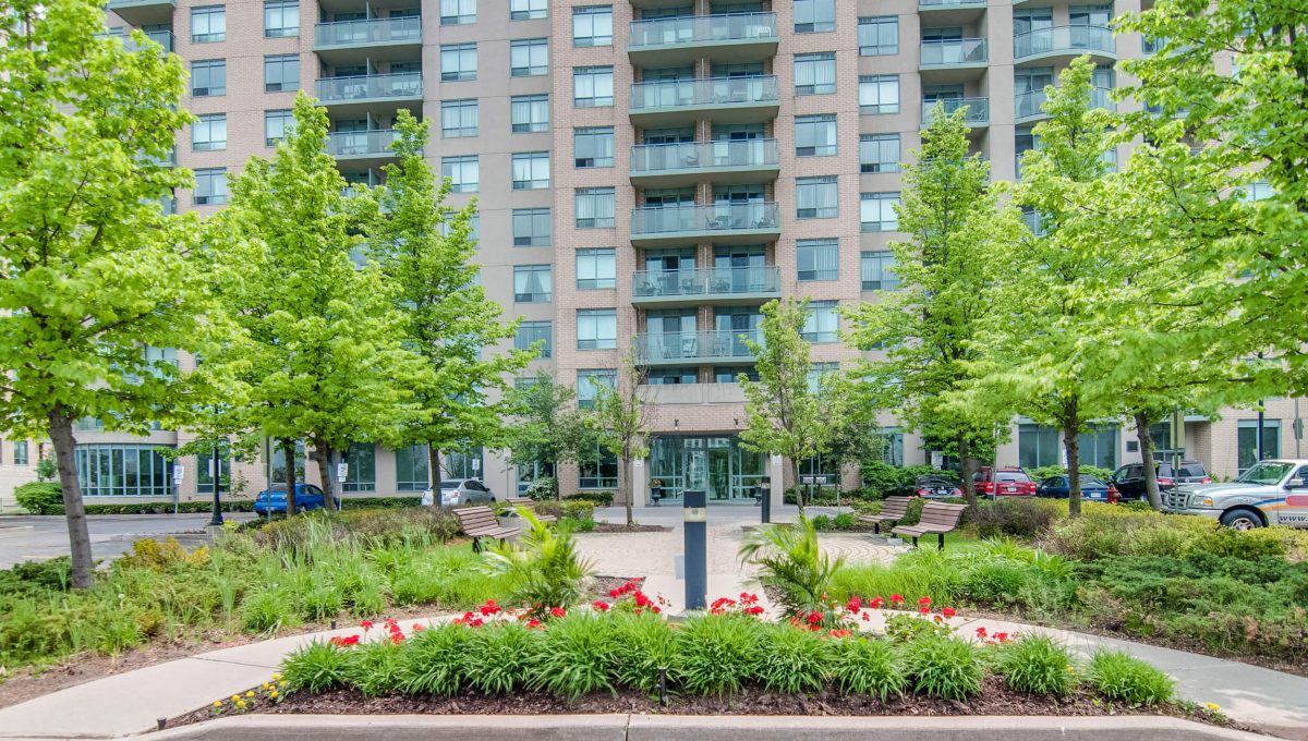 39 Oneida Cres - Front