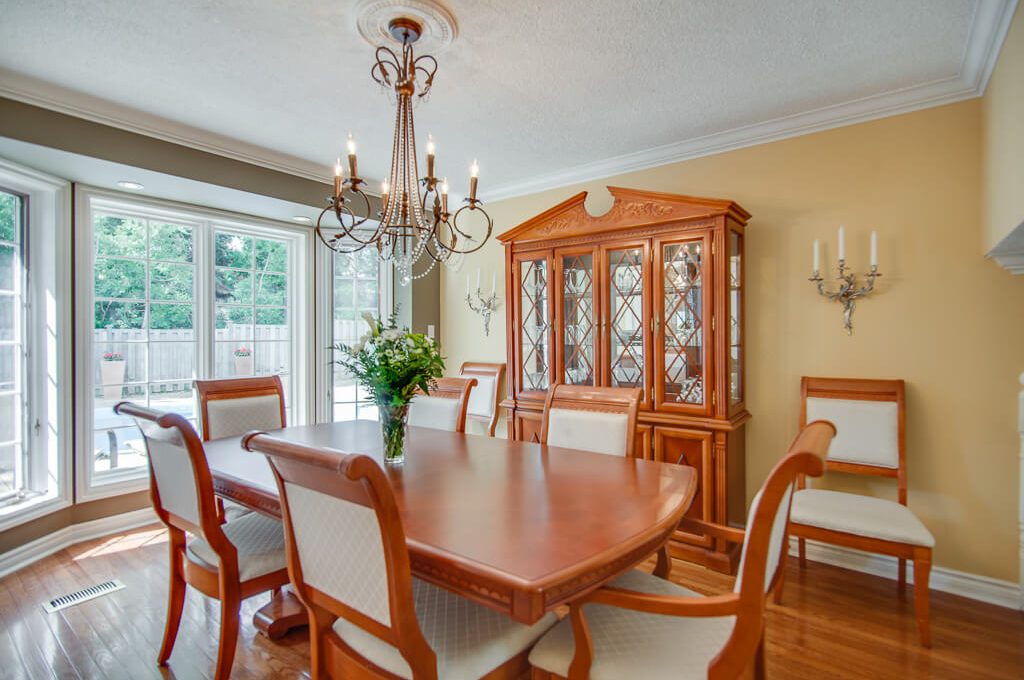 42 Skyview Cres - Dining room
