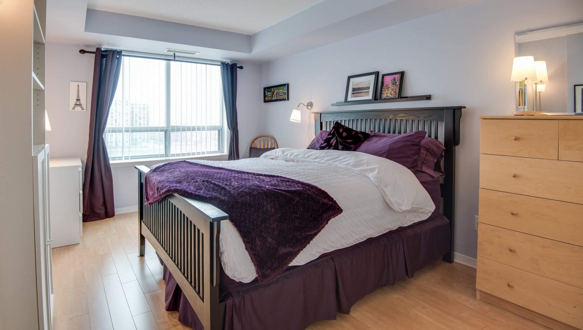 707-39 Oneida Cres - Bedroom