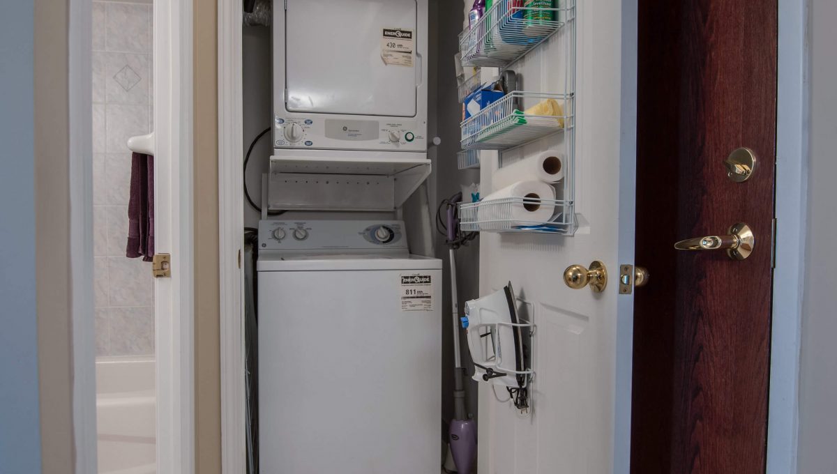 707-39 Oneida Cres - Laundry