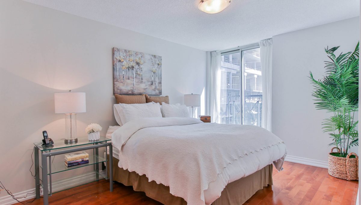 409-188 Redpath Avenue - Bedroom