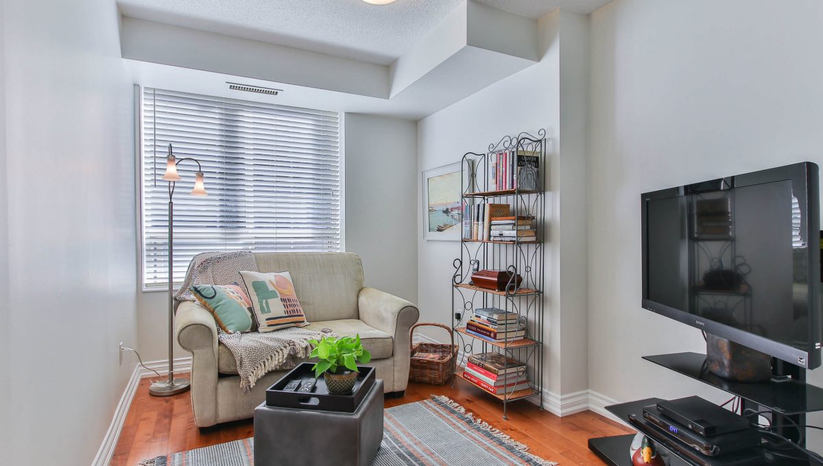 409-188 Redpath Avenue - Room