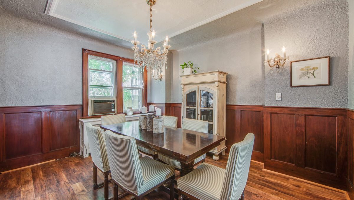 265 Brookdale Ave - Dining room