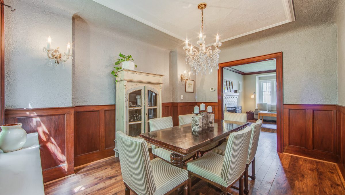 265 Brookdale Ave - Dining room