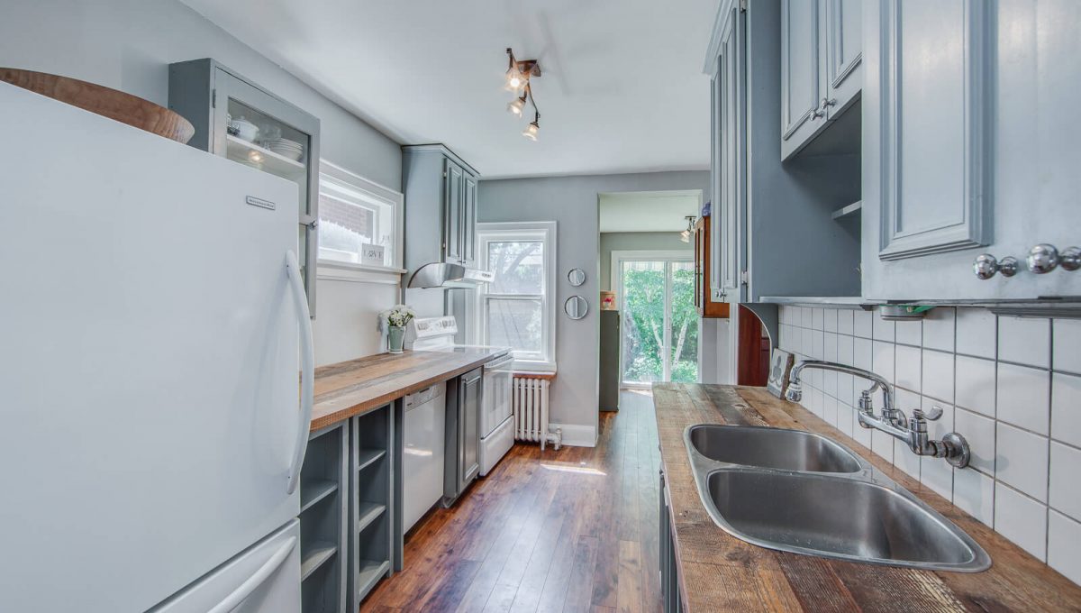 265 Brookdale Ave - Kitchen