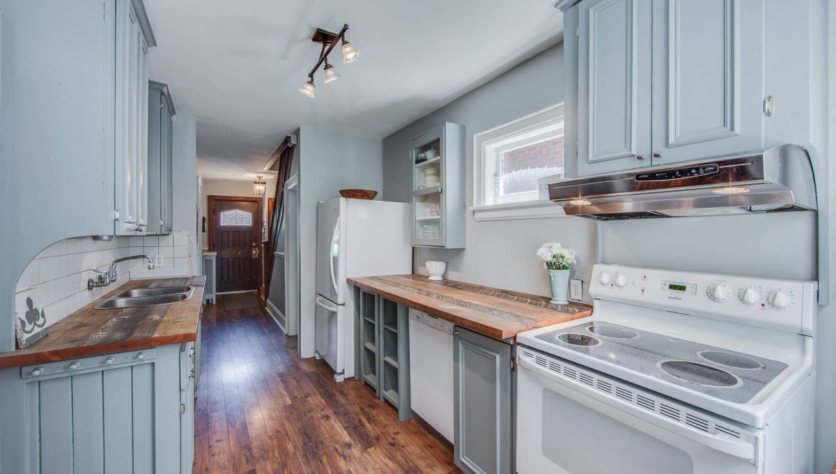 265 Brookdale Ave - Kitchen