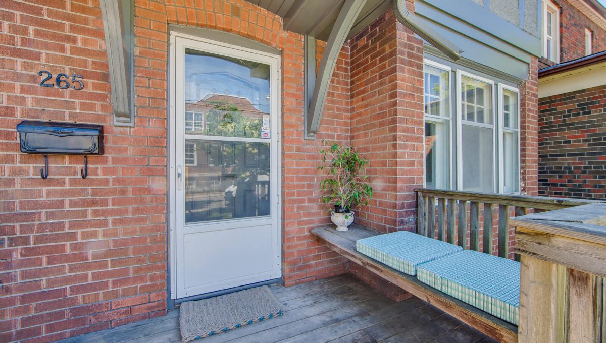 265 Brookdale Ave - Porch