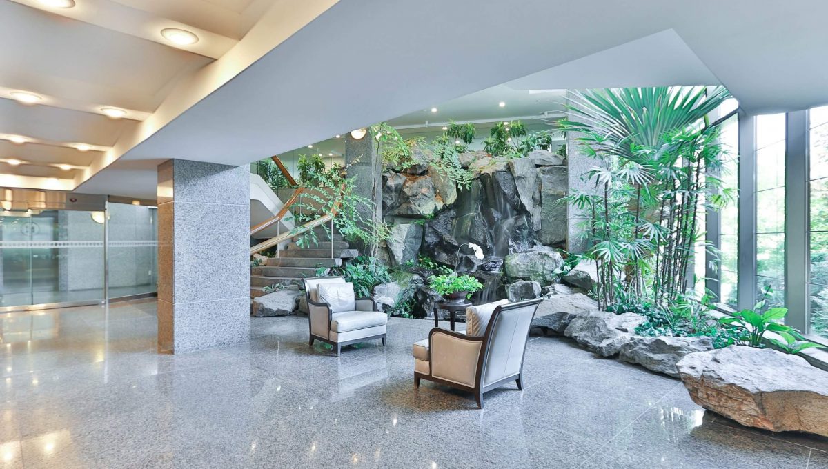 710 - 3800 Yonge St - Lobby