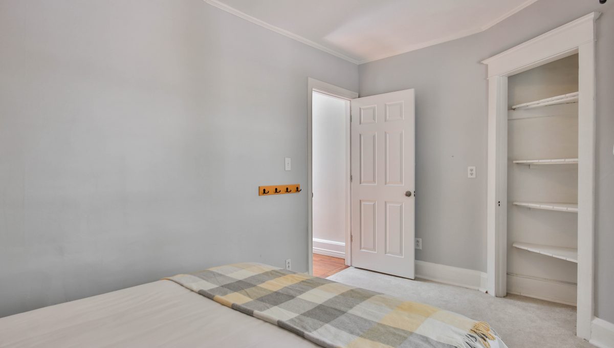 29_Bedroom1