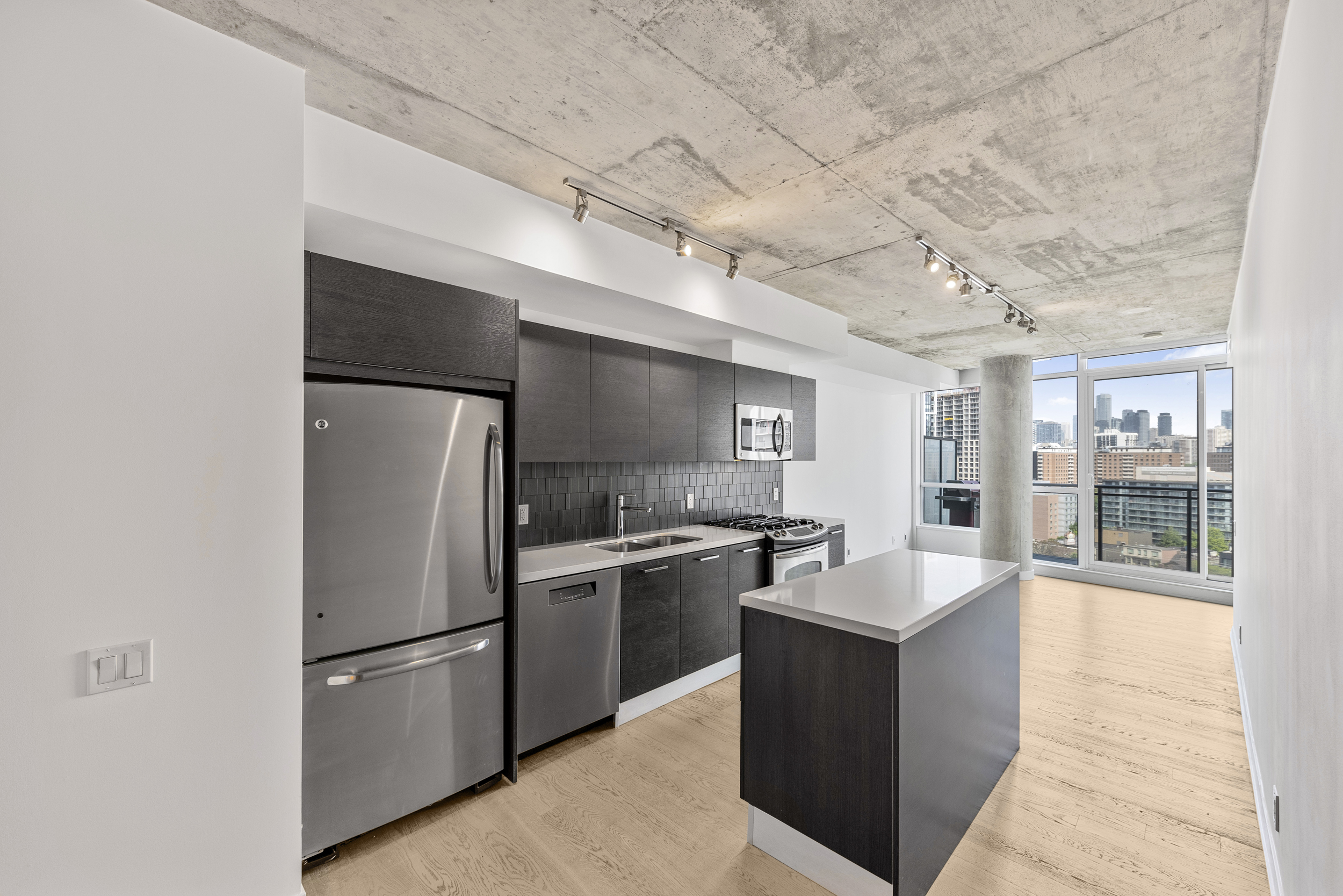 318 King Street E 1413